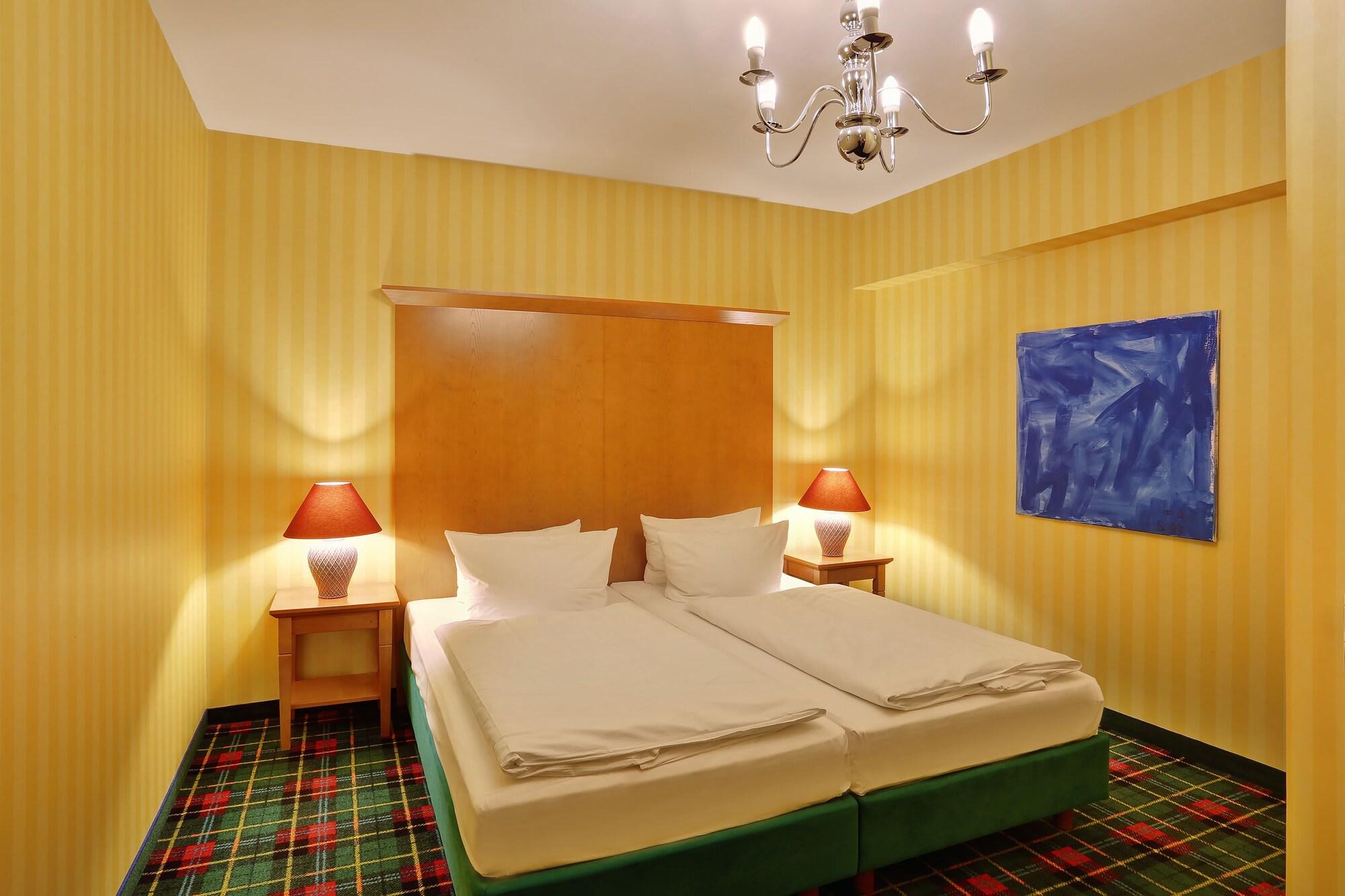 ברלין Gruenau Hotel מראה חיצוני תמונה