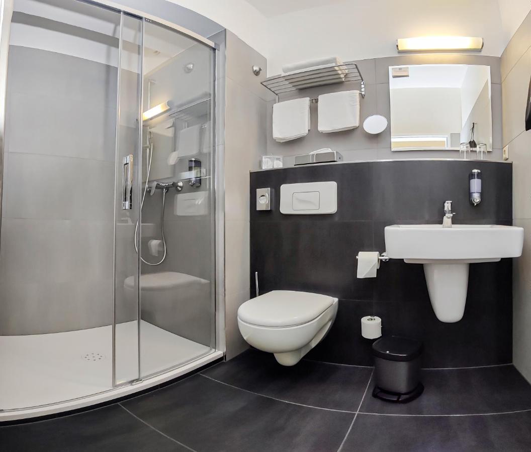 ברלין Gruenau Hotel מראה חיצוני תמונה