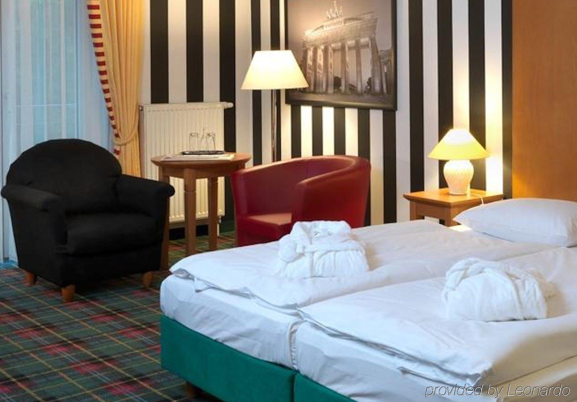 ברלין Gruenau Hotel מראה חיצוני תמונה