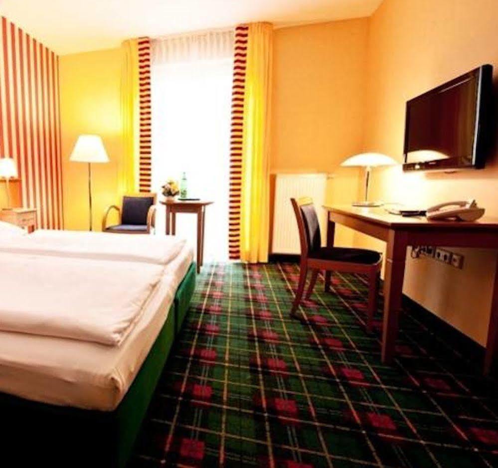 ברלין Gruenau Hotel מראה חיצוני תמונה