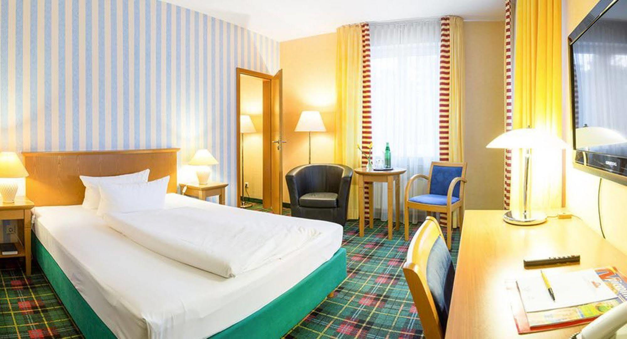ברלין Gruenau Hotel מראה חיצוני תמונה